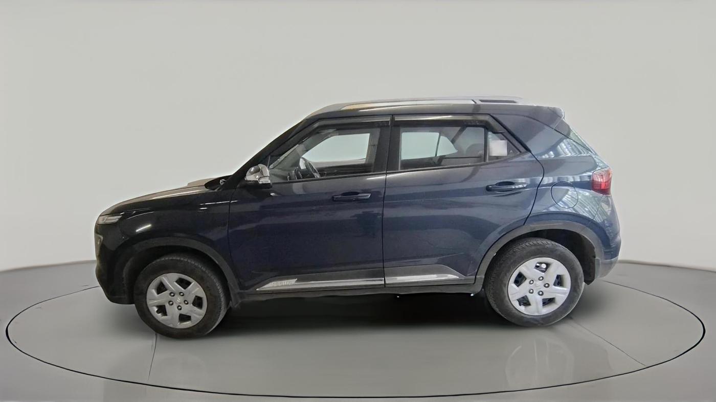 2022 Hyundai VENUE S+ 1.2, Petrol, Manual, 28,192 km, exterior