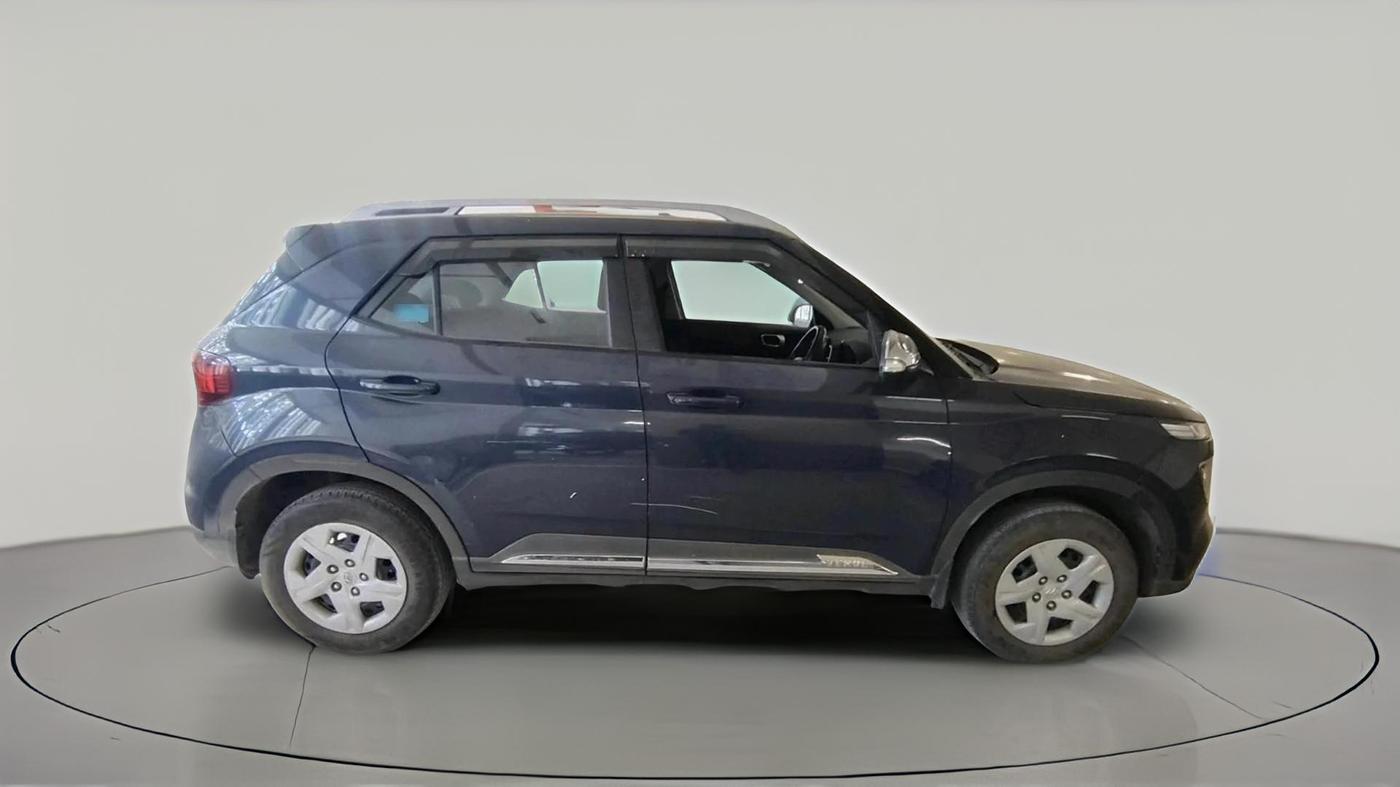 2022 Hyundai VENUE S+ 1.2, Petrol, Manual, 28,192 km, exterior