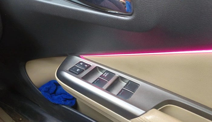 2016 Honda City 1.5L I-VTEC VX CVT, CNG, Automatic, 77,903 km, interior