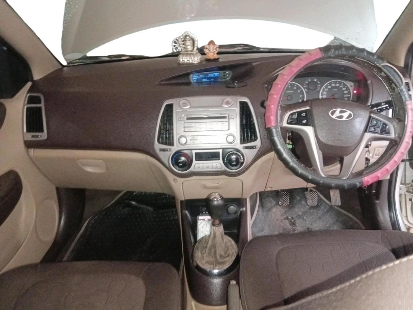 2011 Hyundai i20 SPORTZ 1.2, Petrol, Manual, 68,960 km, interior