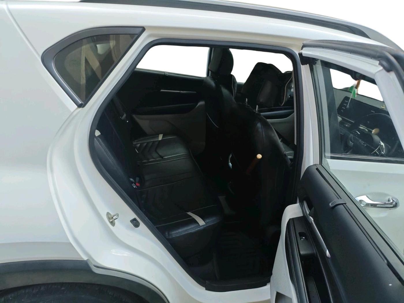 2023 KIA SONET HTX ANNIVERSARY EDITION 1.5 AT, Diesel, Automatic, 50,902 km, interior