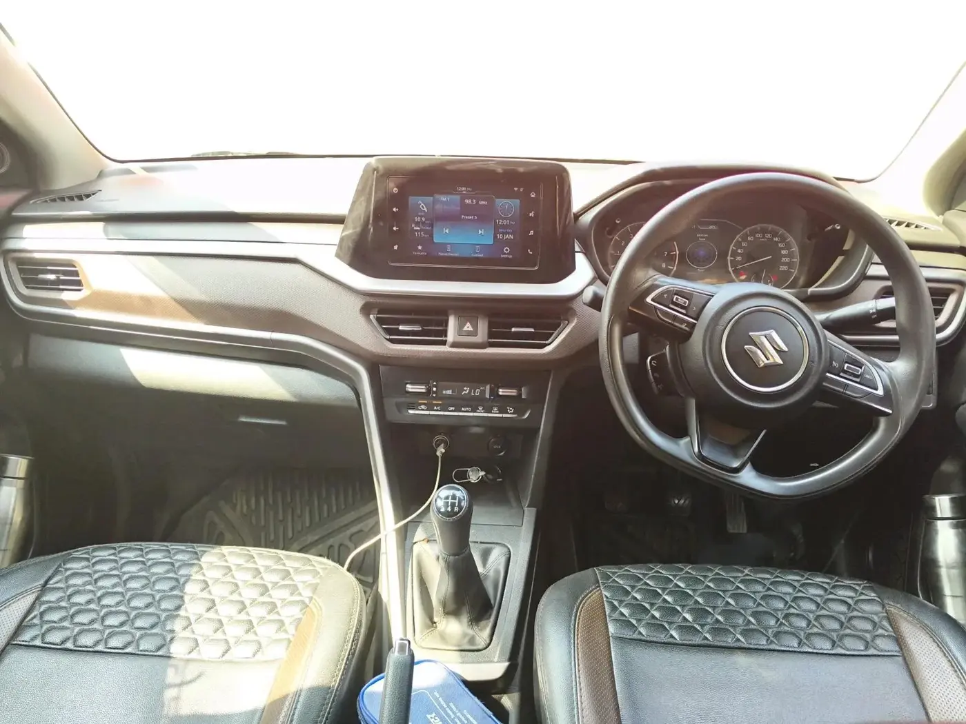 2023 Maruti BREZZA ZXI, Petrol, Manual, 20,811 km, interior
