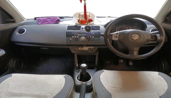 2010 Maruti Swift Dzire ZXI, CNG, Manual, 1,17,873 km, interior