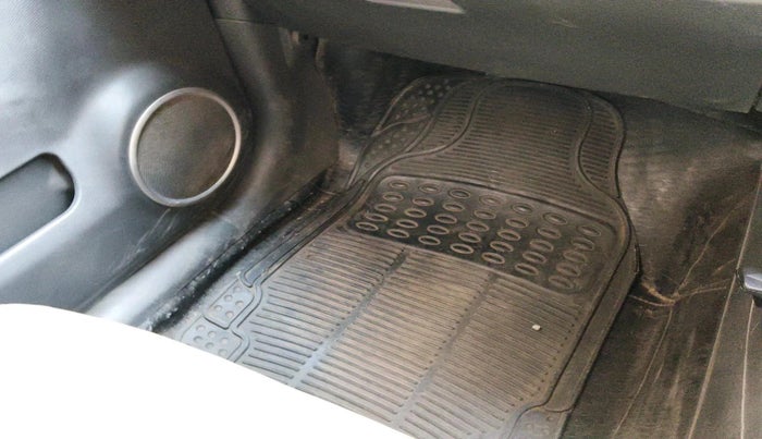 2010 Maruti Swift Dzire ZXI, CNG, Manual, 1,17,873 km, interior