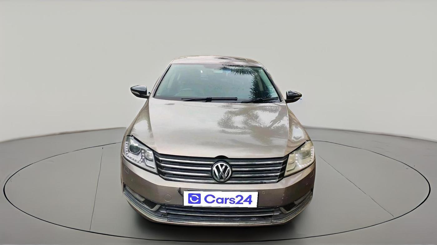 2011 Volkswagen Passat HIGHLINE DSG, Diesel, Automatic, 1,00,296 km, exterior