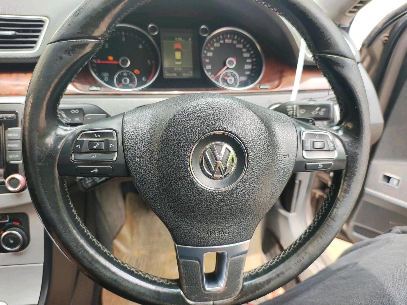 2011 Volkswagen Passat HIGHLINE DSG, Diesel, Automatic, 1,00,296 km, interior