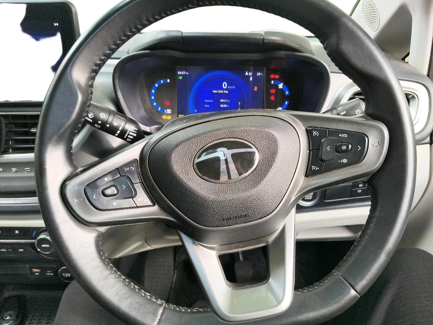 2024 Tata ALTROZ XZ Plus (S) Lux CNG , CNG, Manual, 19,057 km, interior
