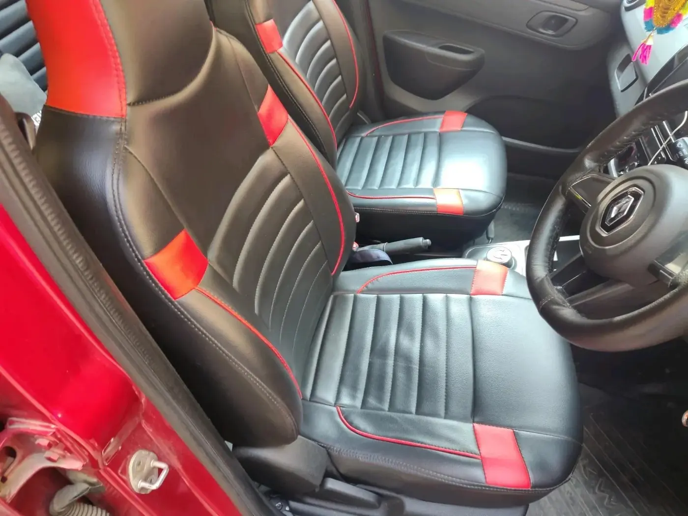 2022 Renault Kwid RXT 1.0 AMT (O), Petrol, Automatic, 10,906 km, interior
