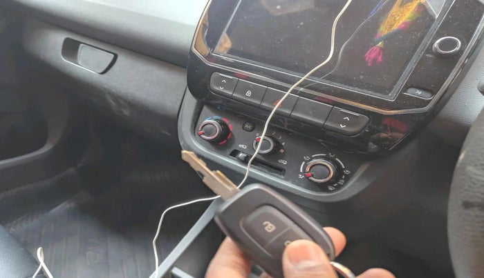 2022 Renault Kwid RXT 1.0 AMT (O), Petrol, Automatic, 10,906 km, interior