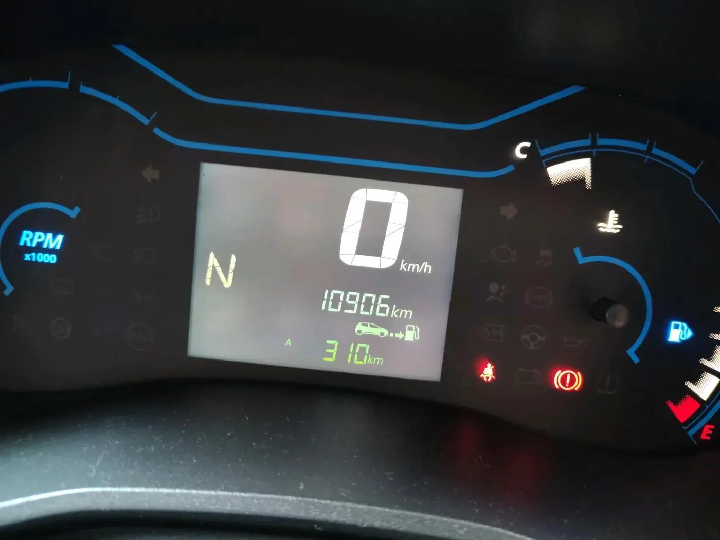2022 Renault Kwid RXT 1.0 AMT (O), Petrol, Automatic, 10,906 km, interior