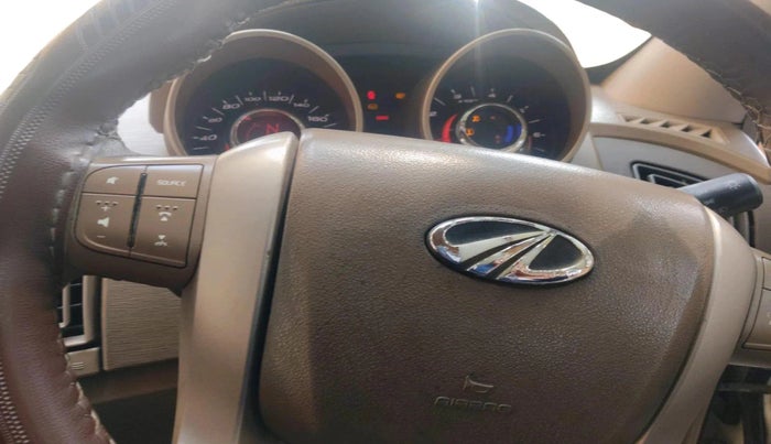 2014 Mahindra XUV500 W8, Diesel, Manual, 1,39,068 km, interior
