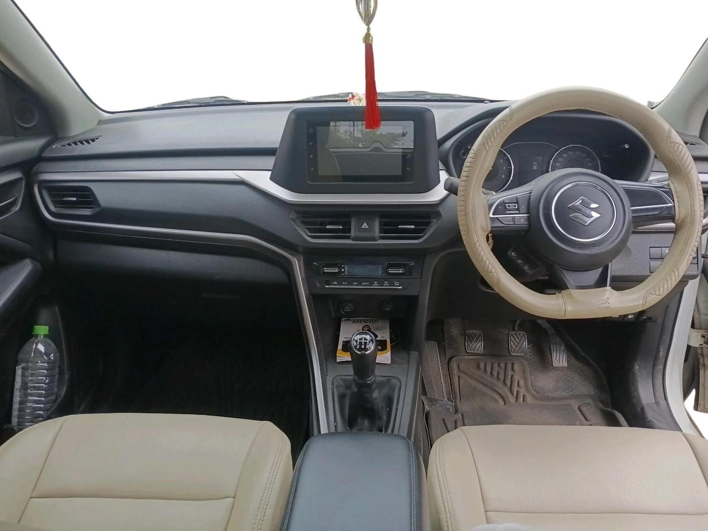 2023 Maruti BREZZA VXI, Petrol, Manual, 10,275 km, interior