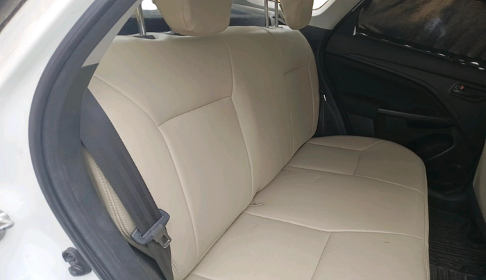 2023 Maruti BREZZA VXI, Petrol, Manual, 10,275 km, interior