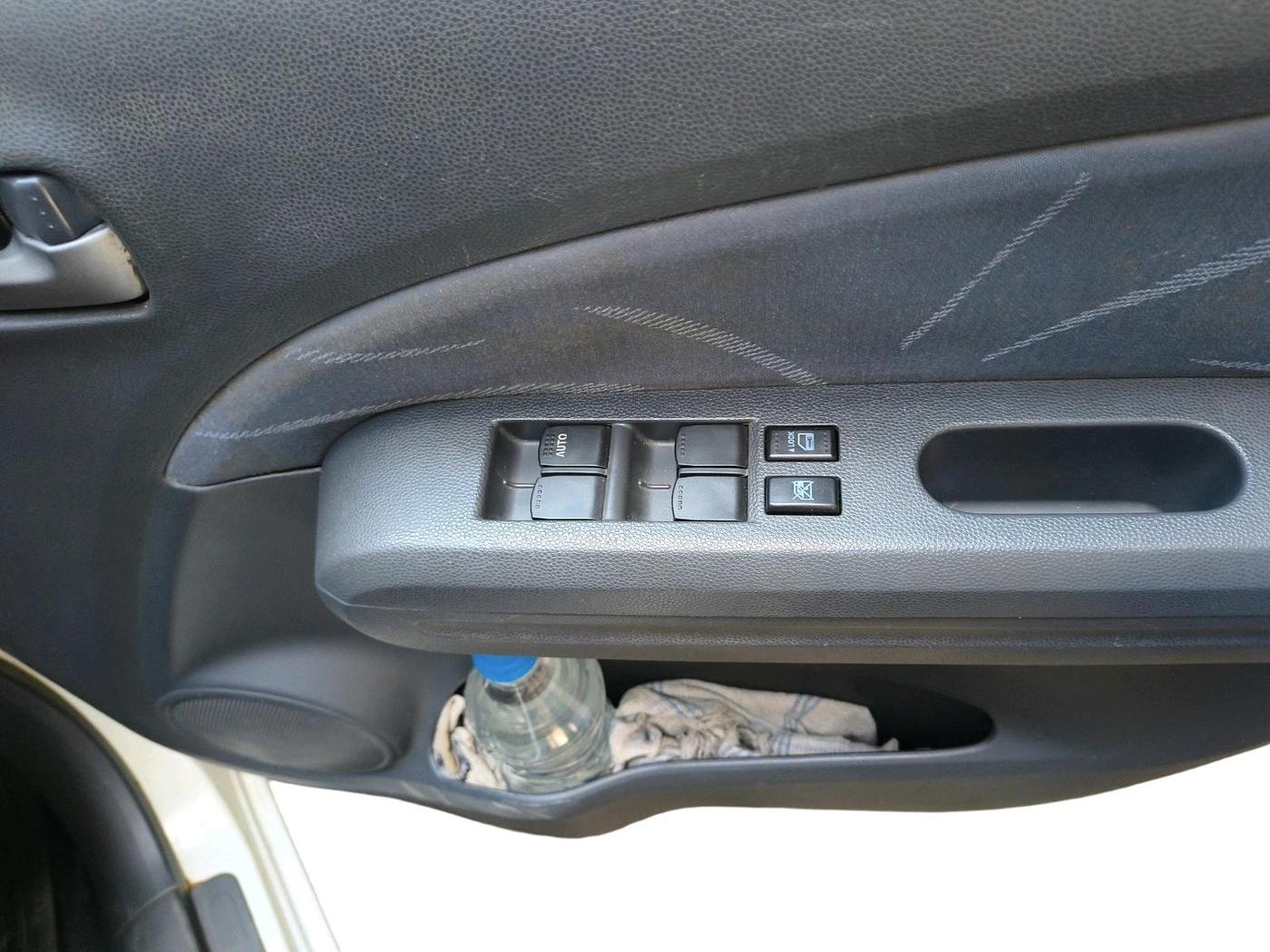 2011 Maruti Ritz VXI, Petrol, Manual, 1,27,773 km, interior