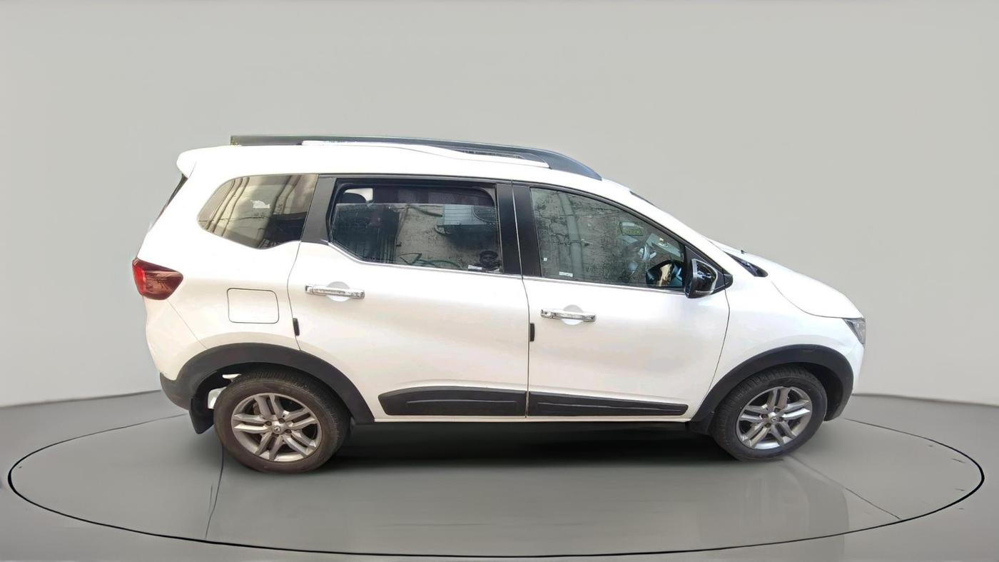2021 Renault TRIBER RXZ AMT, Petrol, Automatic, 49,559 km, exterior