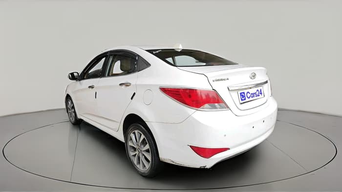 2015 Hyundai Verna FLUIDIC 1.6 VTVT SX, CNG, Manual, 1,04,108 km, exterior