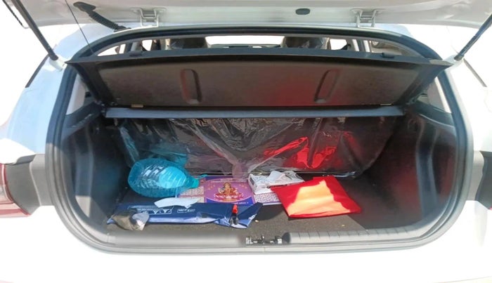 2023 Hyundai NEW I20 SPORTZ 1.2 MT, Petrol, Manual, 3,595 km, exterior