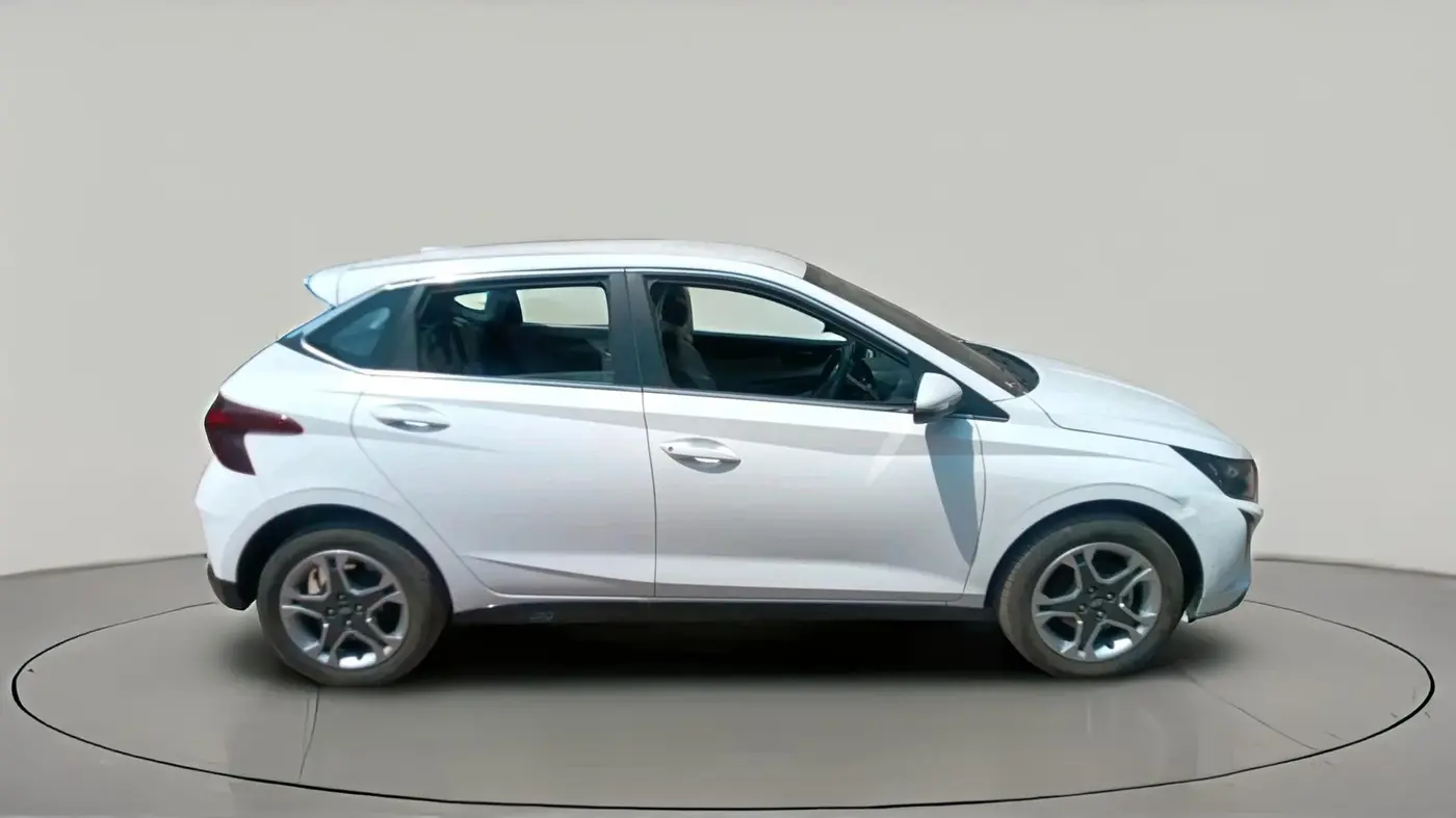 2023 Hyundai NEW I20 SPORTZ 1.2 MT, Petrol, Manual, 3,595 km, exterior