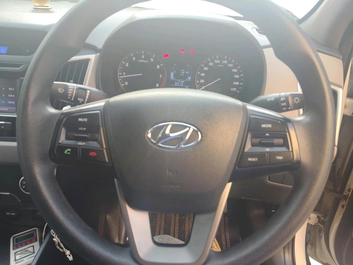 2017 Hyundai Creta E PLUS 1.6 PETROL, Petrol, Manual, 49,217 km, interior