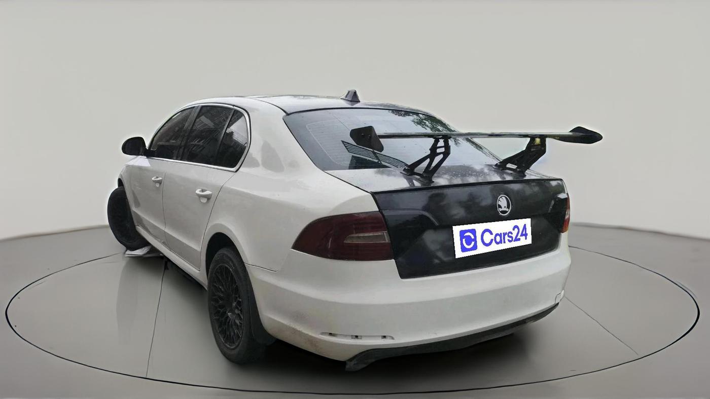 2014 Skoda Superb ELEGANCE 1.8 TSI AT, Petrol, Automatic, 93,764 km, exterior