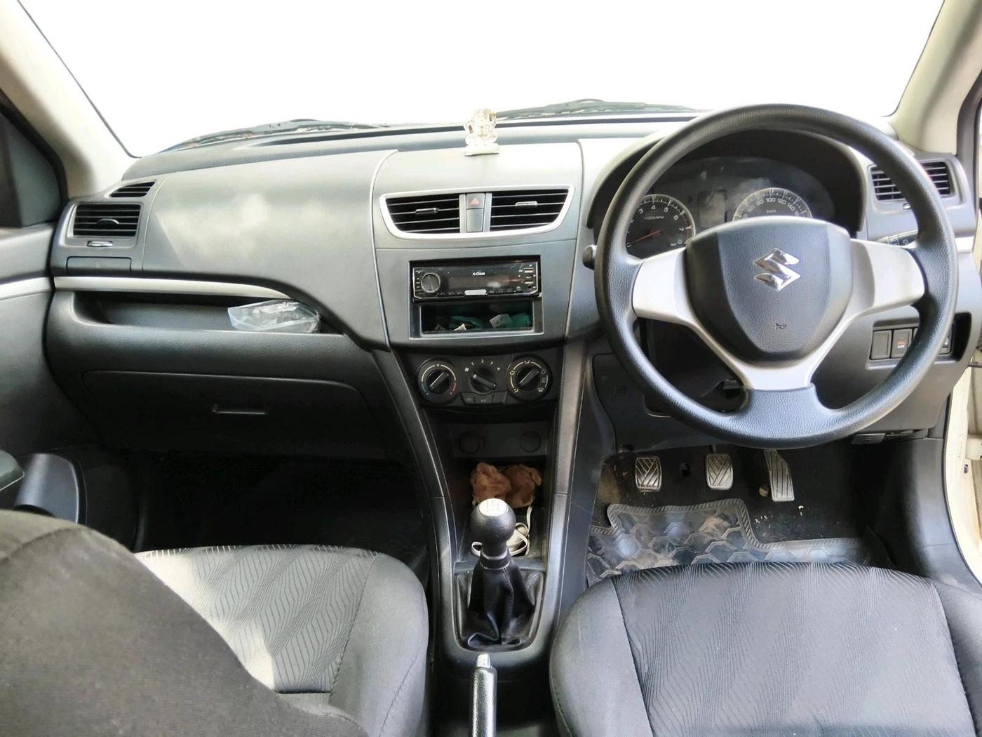 2013 Maruti Swift VXI, Petrol, Manual, 53,513 km, interior