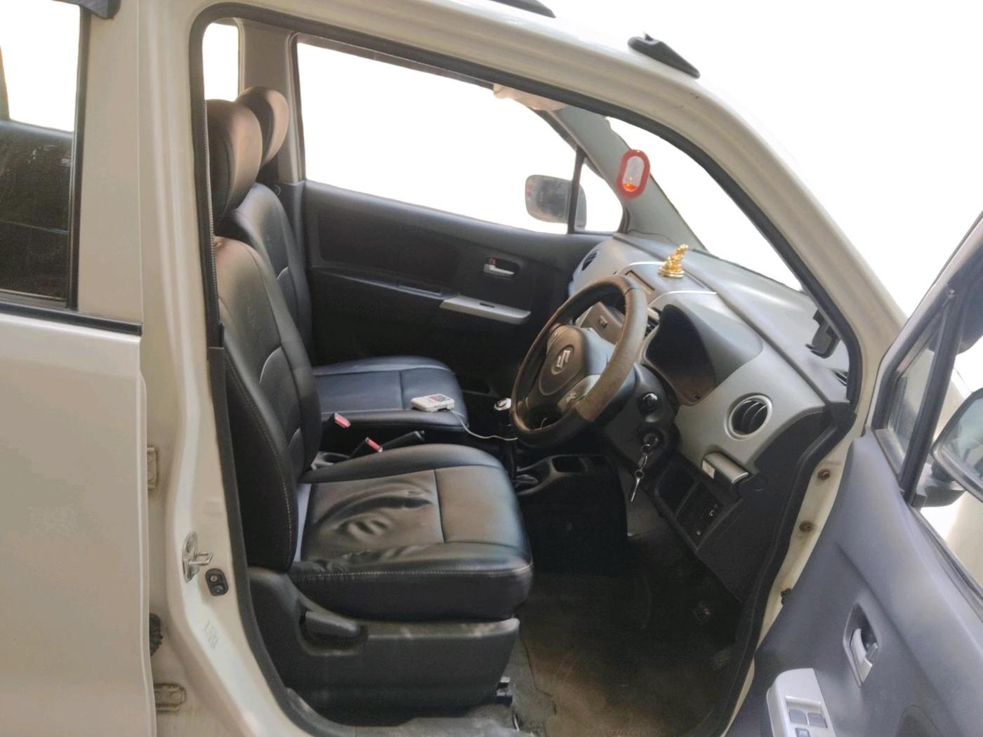 2011 Maruti Wagon R 1.0 LXI, Petrol, Manual, 70,420 km, interior