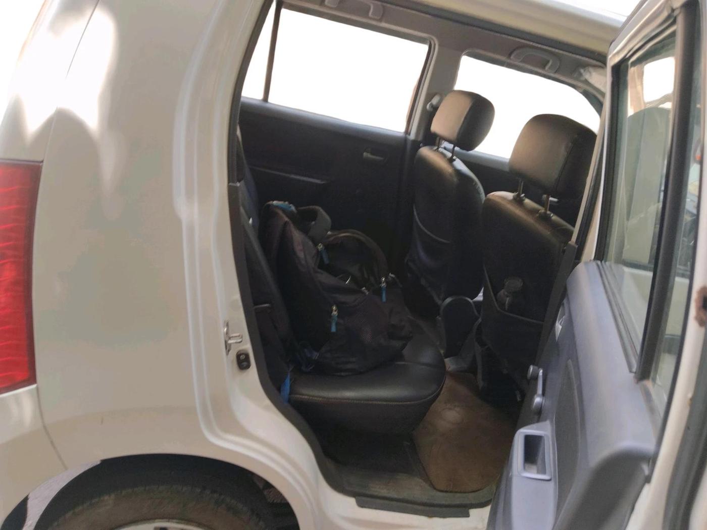 2011 Maruti Wagon R 1.0 LXI, Petrol, Manual, 70,420 km, interior