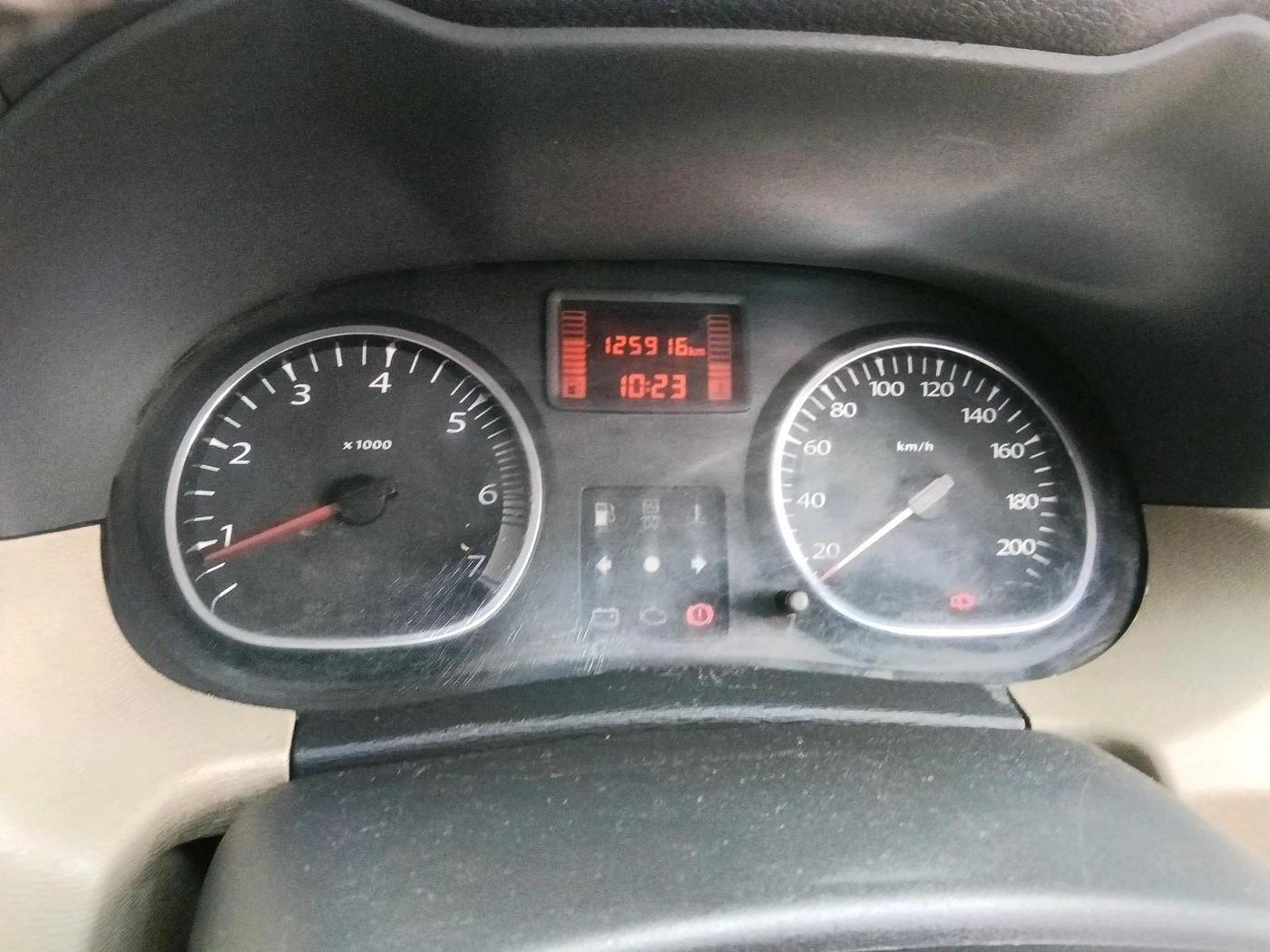 2013 Renault Duster 110 PS RXZ DIESEL, Diesel, Manual, 1,25,916 km, interior