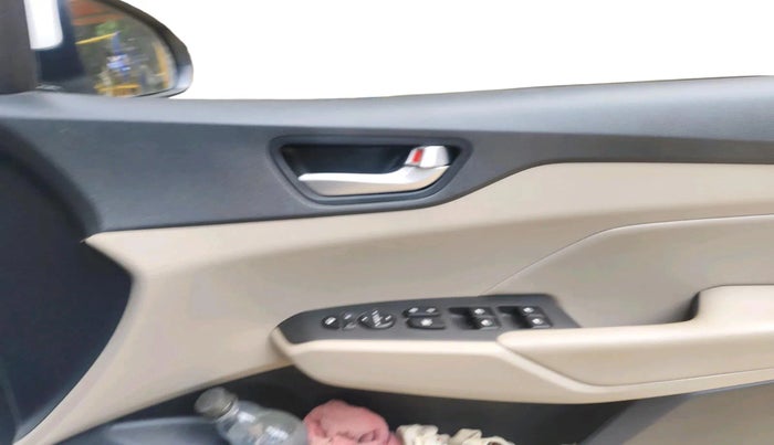 2019 Hyundai Verna 1.6 VTVT SX O, Petrol, Manual, 22,834 km, interior