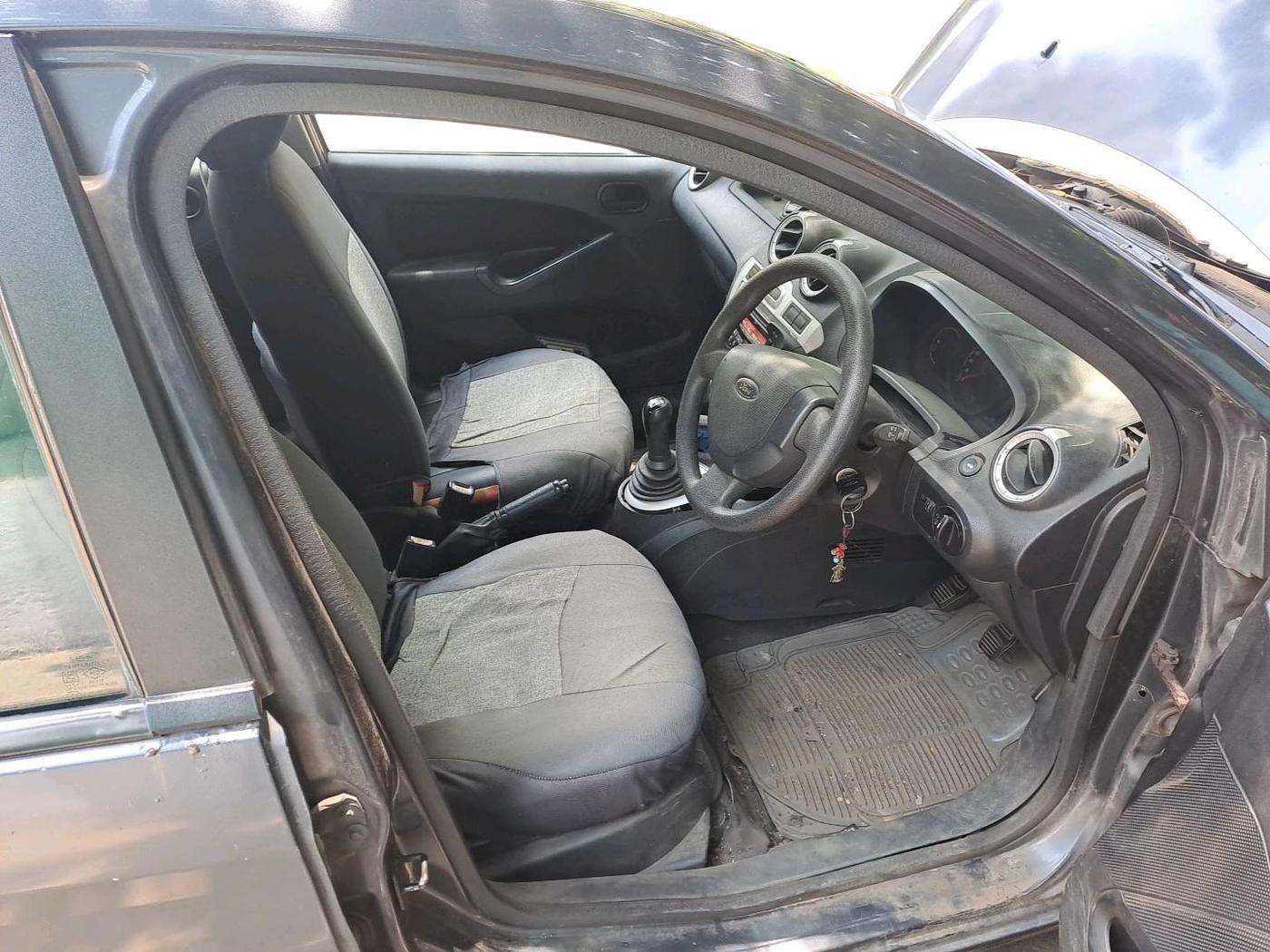 2011 Ford Figo EXI 1.2 PETROL, Petrol, Manual, 37,196 km, interior
