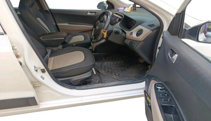 2016 Hyundai Grand i10 ASTA AT 1.2 KAPPA VTVT, Petrol, Automatic, 23,622 km, interior