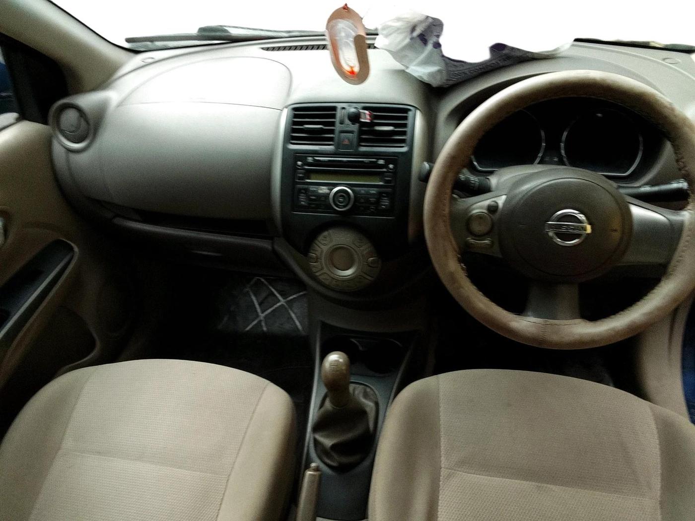 2013 Nissan Sunny XV PETROL, Petrol, Manual, 88,849 km, interior