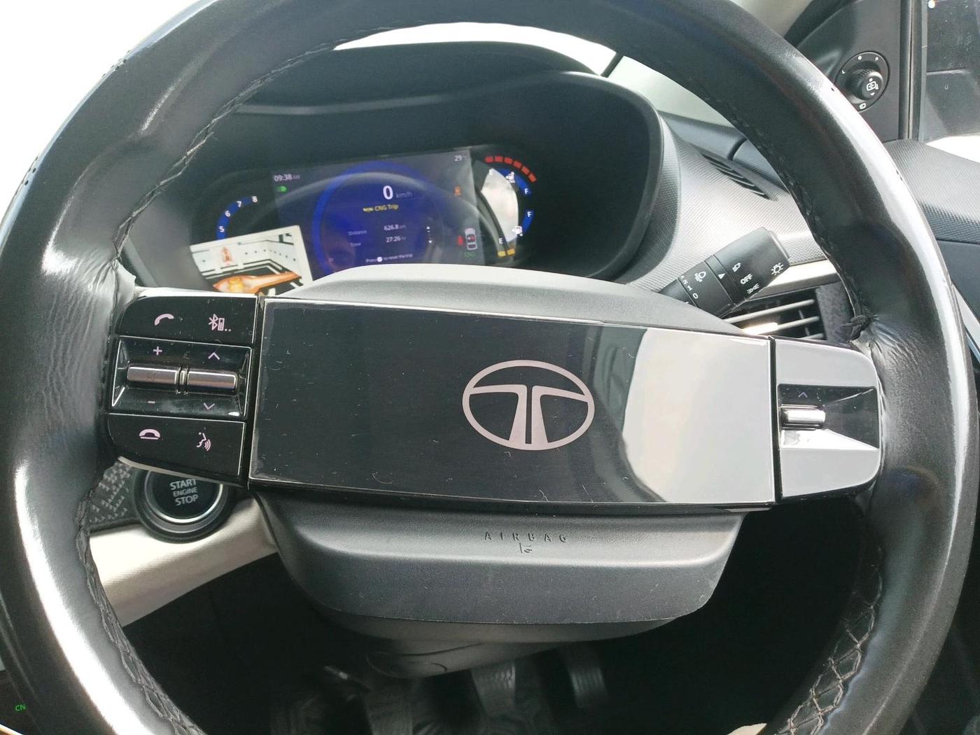 2025 Tata NEXON Creative Plus (PS) 1.2 iCNG, CNG, Manual, 32,929 km, interior