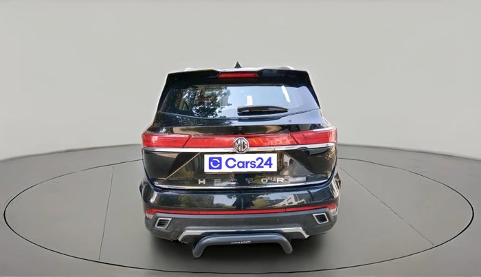 2024 MG HECTOR PLUS SHARP PRO 1.5 TURBO MT 7 STR, Petrol, Manual, 11,216 km, exterior