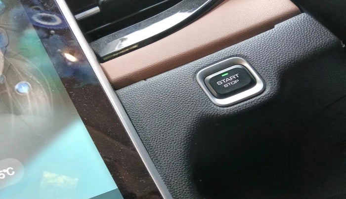 2024 MG HECTOR PLUS SHARP PRO 1.5 TURBO MT 7 STR, Petrol, Manual, 11,216 km, interior