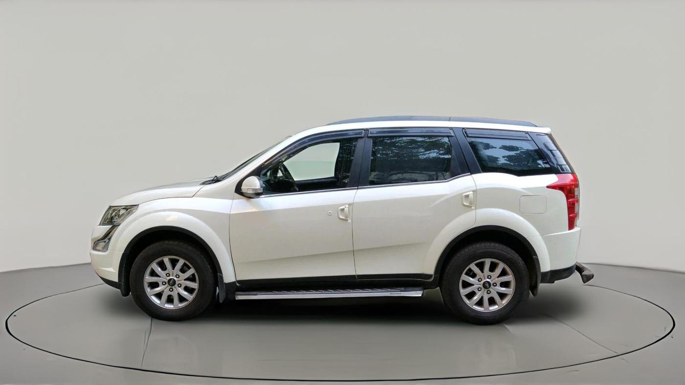 2015 Mahindra XUV500 W10, Diesel, Manual, 68,558 km, exterior