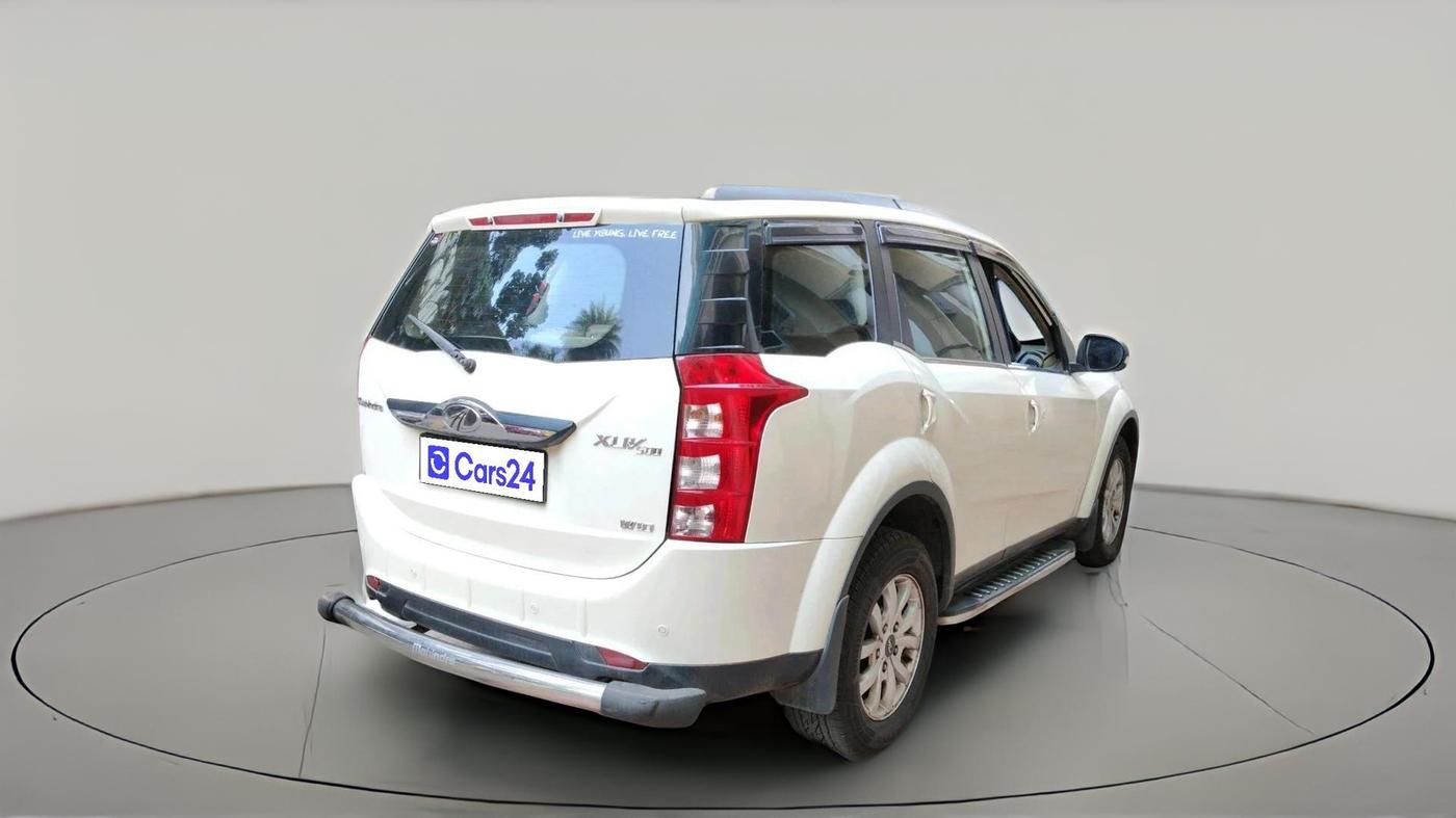 2015 Mahindra XUV500 W10, Diesel, Manual, 68,558 km, exterior