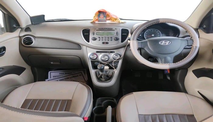 2015 Hyundai i10 SPORTZ 1.1, Petrol, Manual, 26,808 km, interior