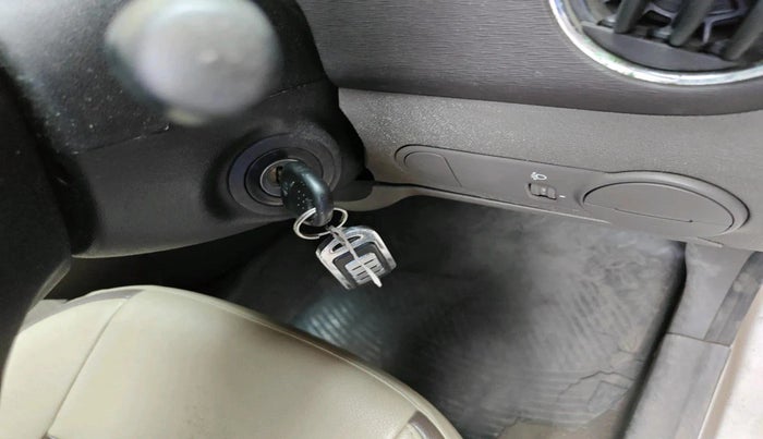 2011 Hyundai i10 MAGNA 1.2, Petrol, Manual, 33,007 km, interior