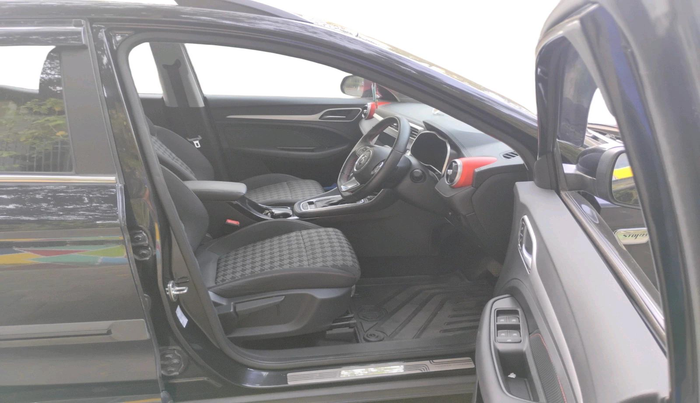 2023 MG ASTOR  SMART BLACK STORM EDITION CVT, Petrol, Automatic, 17,166 km, interior