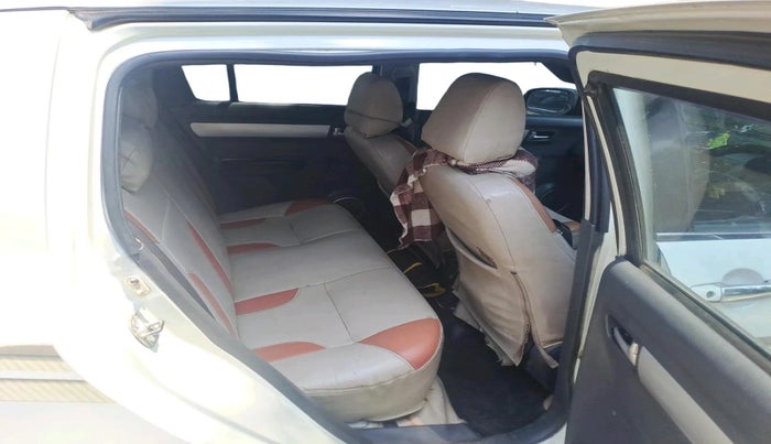 2010 Maruti Swift ZXI, Petrol, Manual, 1,20,986 km, interior