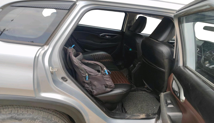 2023 Maruti Grand Vitara SIGMA SMART HYBRID, Petrol, Manual, 35,507 km, interior