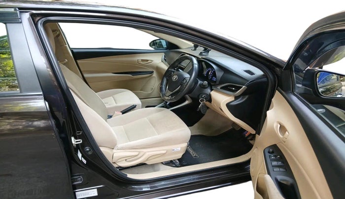 2018 Toyota YARIS J CVT, Petrol, Automatic, 32,383 km, interior