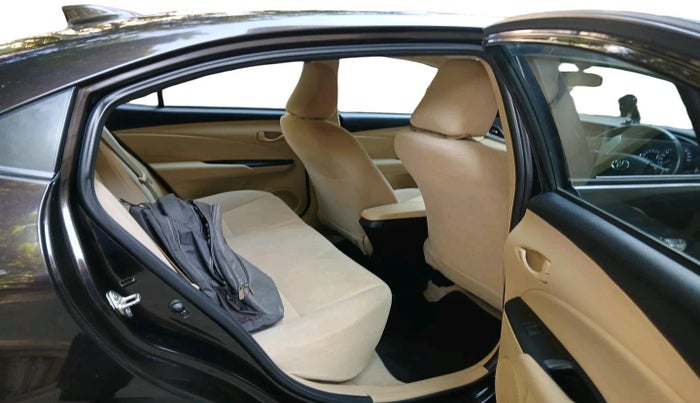 2018 Toyota YARIS J CVT, Petrol, Automatic, 32,383 km, interior