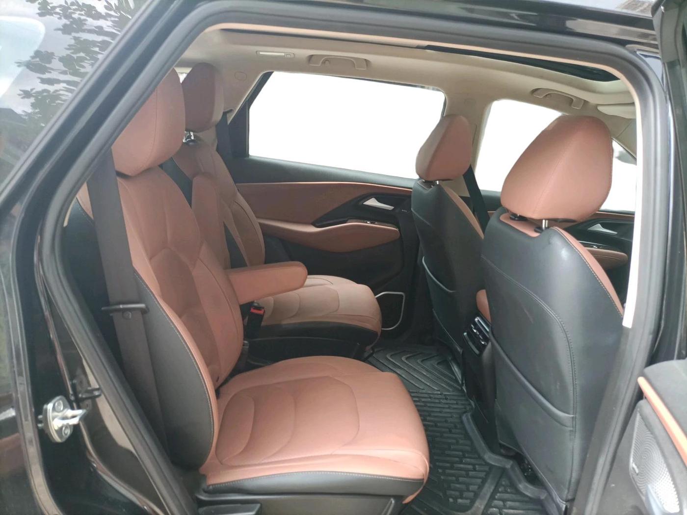 2025 MG HECTOR PLUS SAVVY PRO 1.5 TURBO CVT 6 STR, Petrol, Automatic, 11,072 km, interior