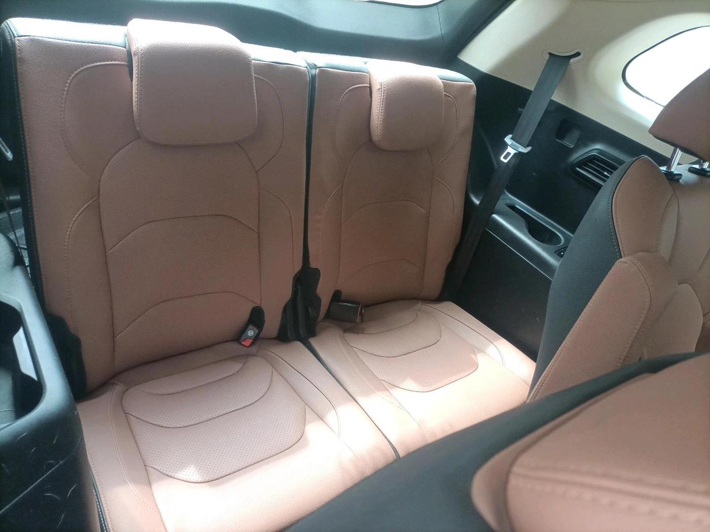 2025 MG HECTOR PLUS SAVVY PRO 1.5 TURBO CVT 6 STR, Petrol, Automatic, 11,072 km, interior