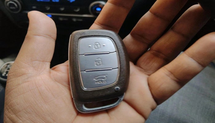 2018 Hyundai Elite i20 ASTA 1.2 (O), Petrol, Manual, 42,400 km, interior