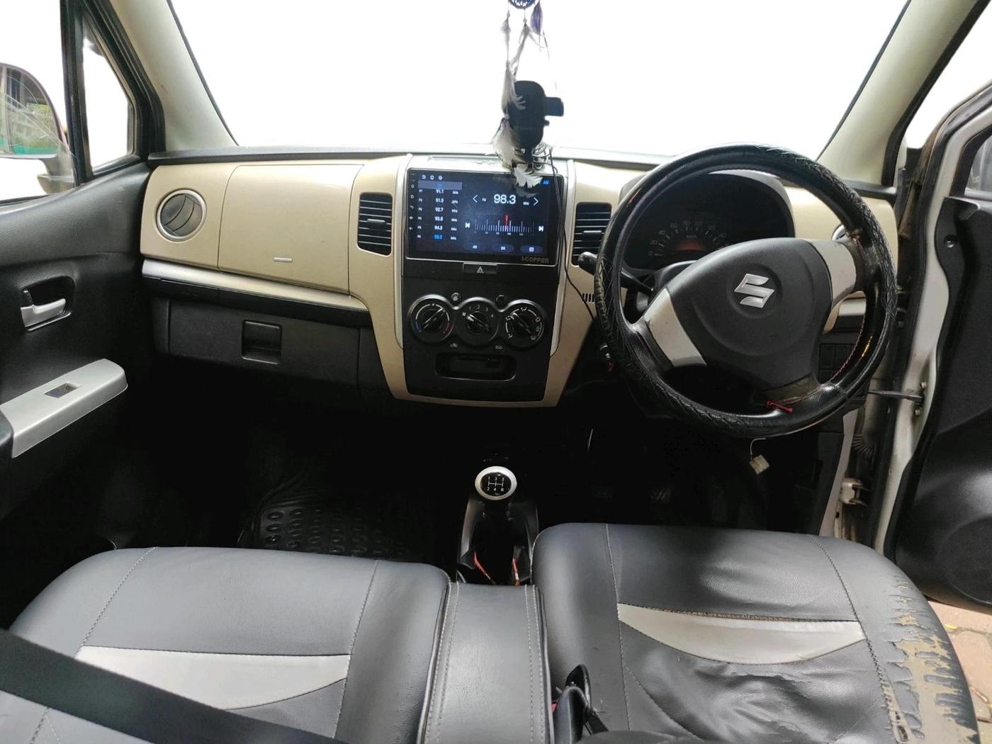 2017 Maruti Wagon R 1.0 LXI CNG, CNG, Manual, 1,01,250 km, interior