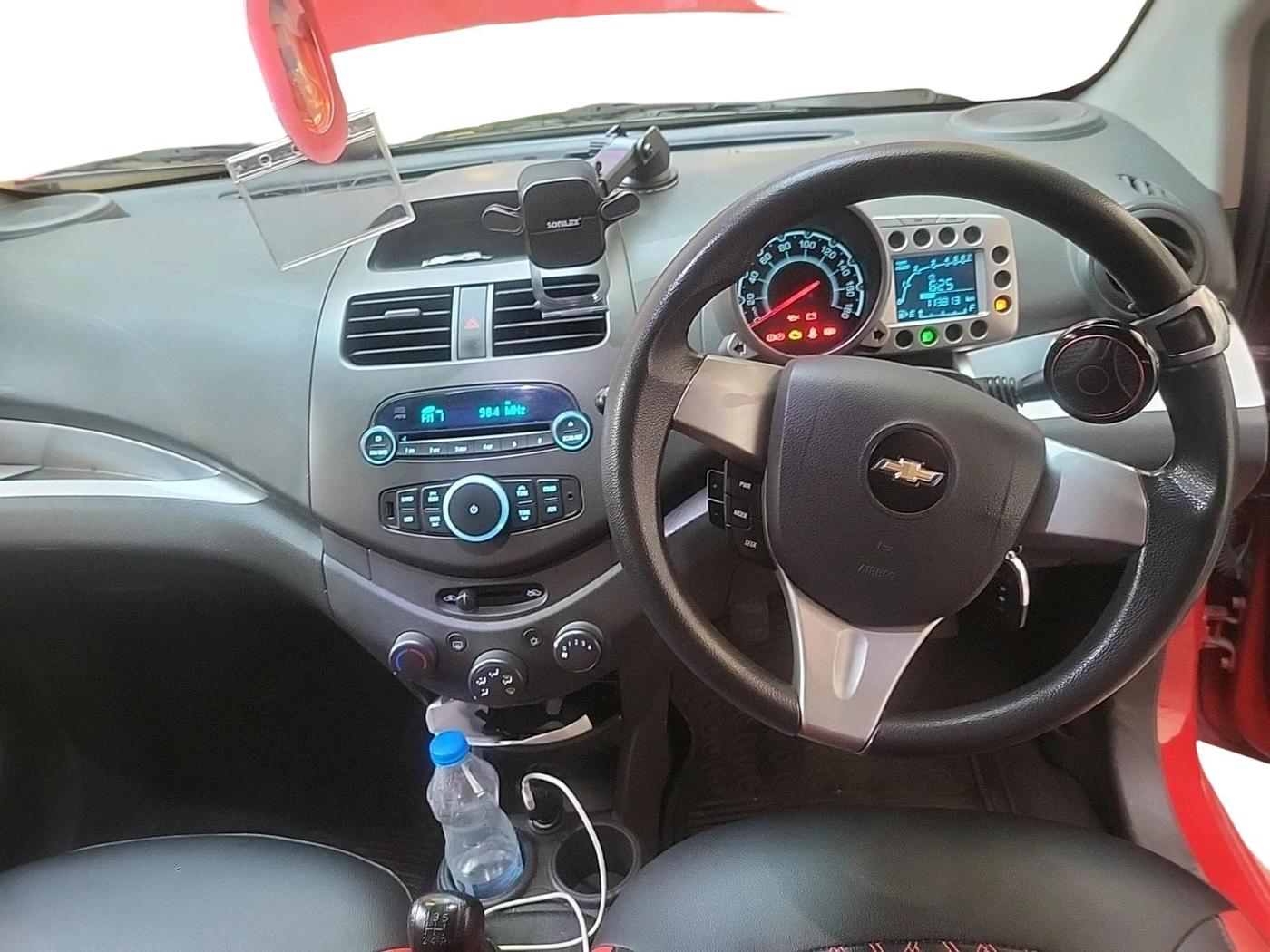 2015 Chevrolet Beat LT PETROL, Petrol, Manual, 1,13,813 km, interior