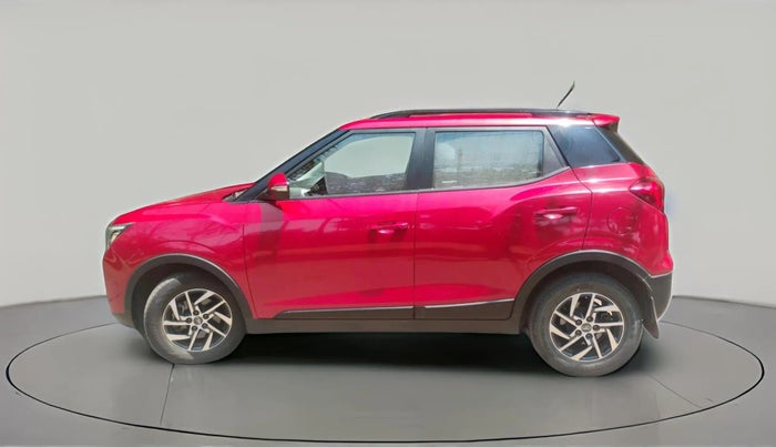2022 Mahindra XUV300 W8 (O) 1.5 DIESEL AMT, Diesel, Automatic, 71,162 km, exterior